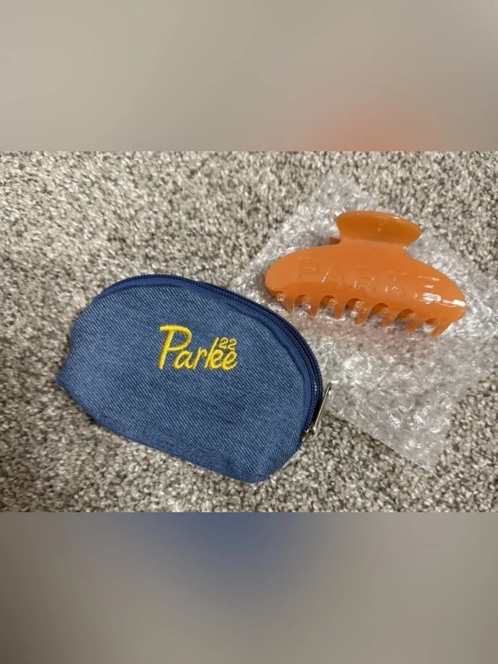 Parke amber orange claw clip